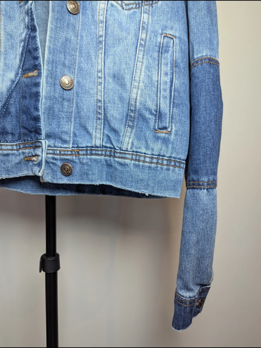 Free People Women's Size S Rumors Seamed Denim Indigo Acid Wash Blue Jacket - Picture 4 of 11